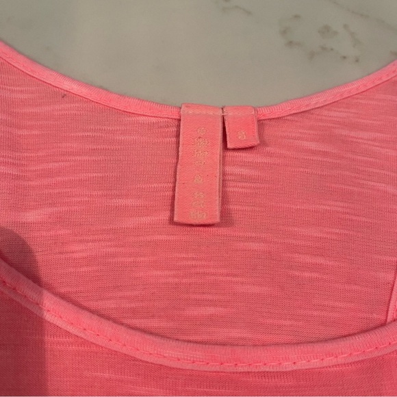 NWOT LF emma + sam neon pink cut out cropped tshirt - Picture 5 of 14